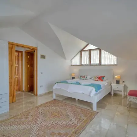 Apartament Kas'in Tam Merkezinde Denize Sifir Luks Apart *
